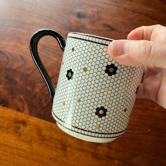 Anthropologie Margot Monogram Mug E Black & White With Gold Accents - Picture 4 of 4
